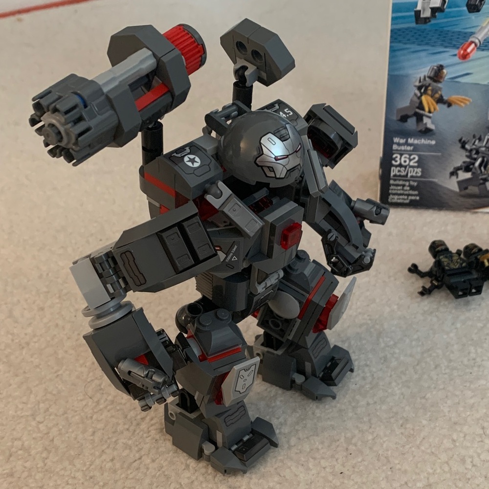 LEGO Marvel Avengers War Machine Buster 76124